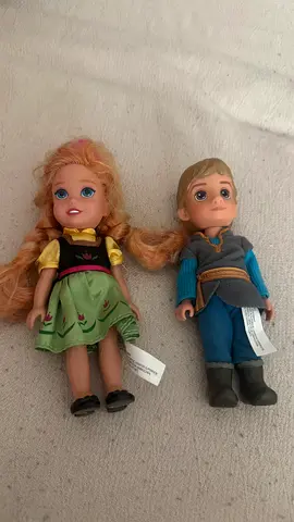 Adorable Doll Set Frozen character - Perfect for Pretend Play