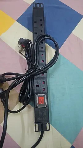 Power Strip with 6 Outlets and Switch