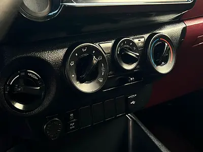 صورة 18 لـ 2024 Toyota HILUX