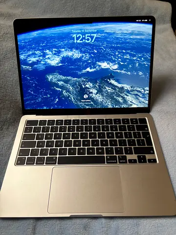 Sleek MacBook Pro for Sale - Excellent Condition