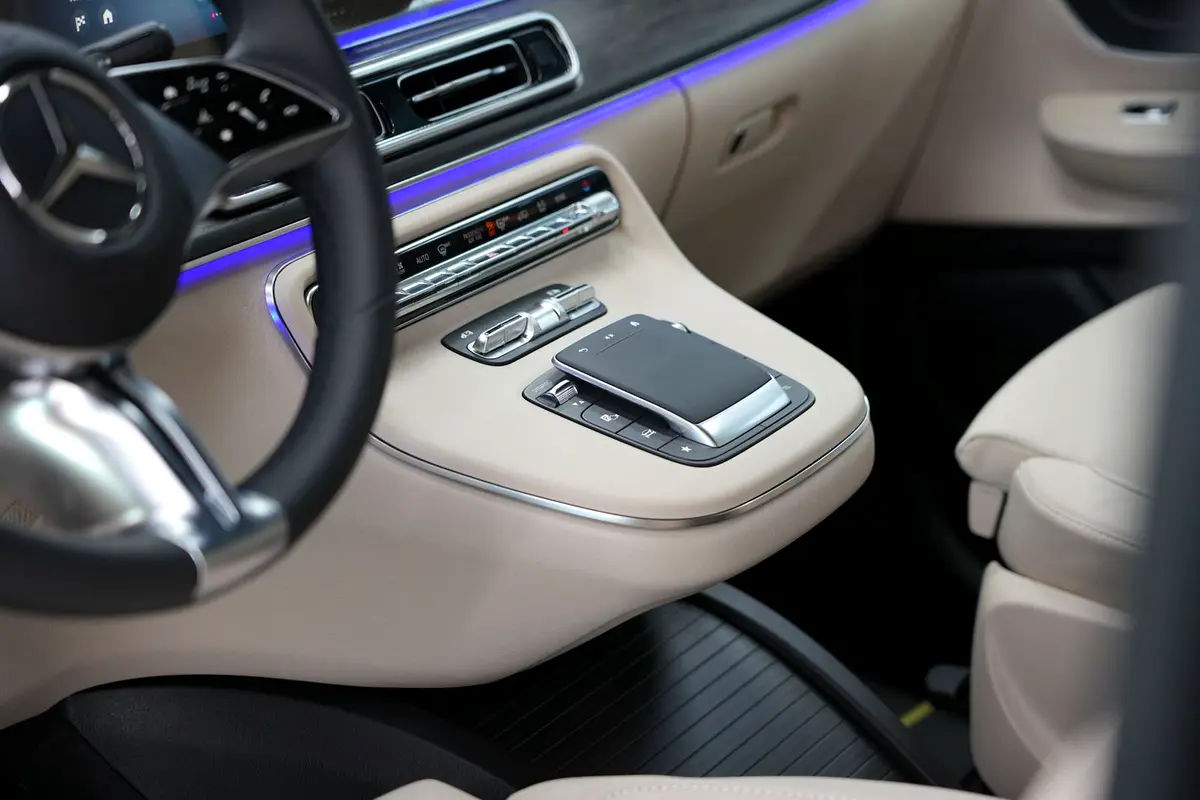 Mercedes-Benz V-Class 2026
