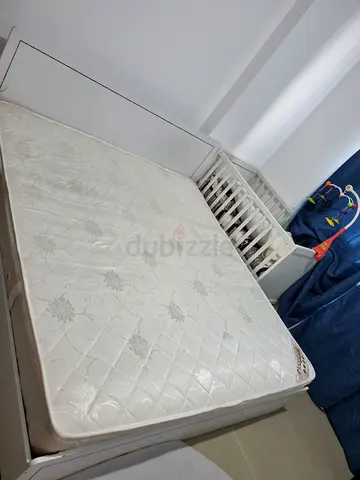King Size Mattress in Excellent Condition