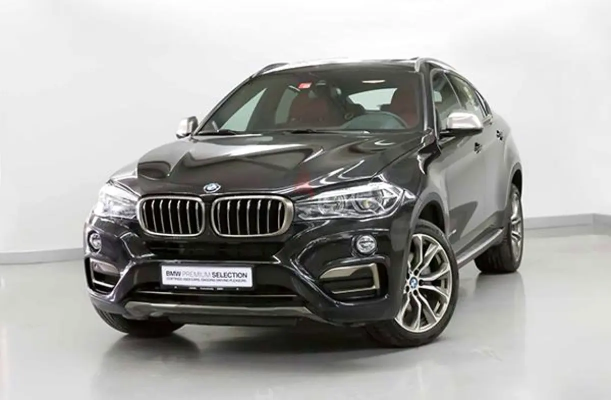 BMW X6 2018 — photo 1 of 6