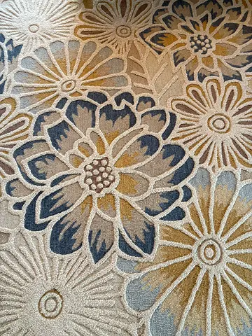 Wool carpet Homecentre in excellent condition