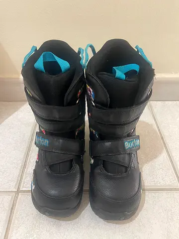 Snowboard boots size EU35