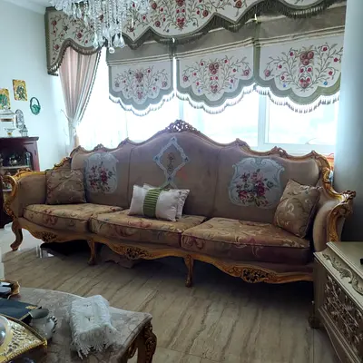 Exquisite Vintage Upholstered Sofa with Intricate Detailing 3 Seaters 2 sofa