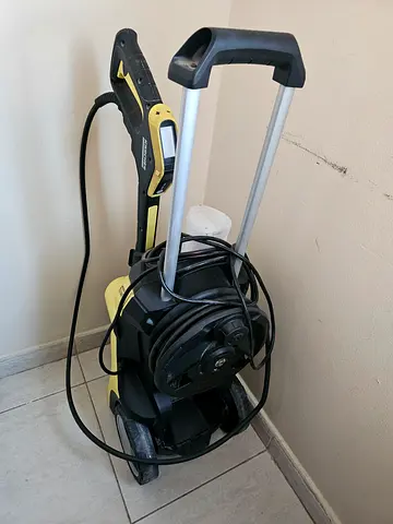 Kärcher K7 Premium Smart Control pressure washer.