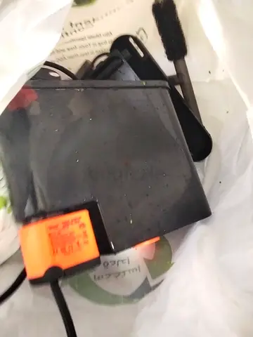 Aquarium accessories hugger filter, light, sponge filter.