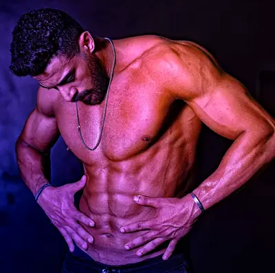 مدرب شخصي في أبوظبي – نتائج مضمونة – تدريب جيم وأونلاين