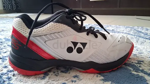 Kids’ Badminton Shoes – Yonex Excellent Condition | Hardly Used | Great Deal!
