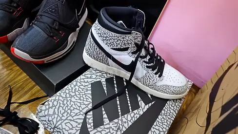 Air jodan1 high OG (white cement elephant print)