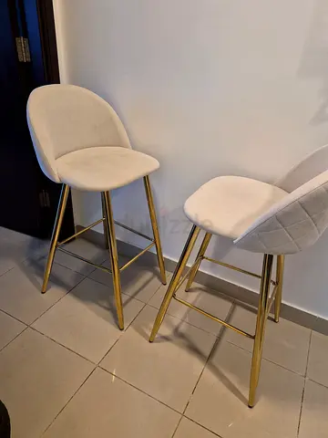 Elegant Bar Stools for Chic Spaces