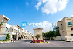 Duplex 3BR+Maids | Single Row | Private Garden
