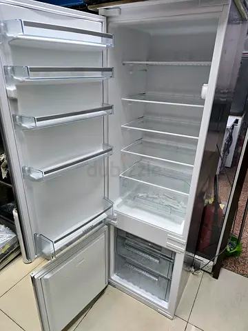 Seimens built in Refrigerator with bottom Freezer