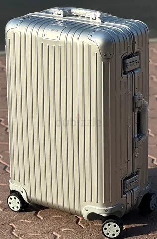 RIMOWA chek -In M