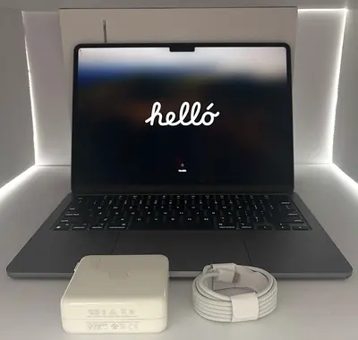 Apple MacBook air M2 2022 8gb 245gb