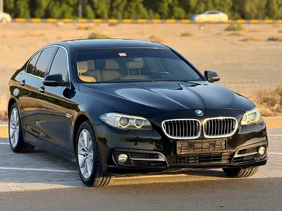 BMW 520i  2016 / GCC /  full option v4 very clean and very good condition