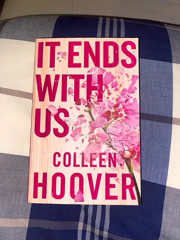 It Ends With Us by Colleen Hoover