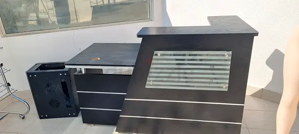 للبيع مكتب خشب مستعمل بحاله جيده جدا