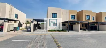 BRAND NEW / 3 bedrooms villa / Corner unit / for rent / Phase 4/ Sustainable city