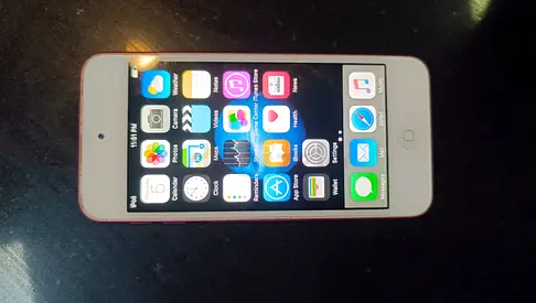 Apple iPod Touch (5th Generation) - Great Condition!