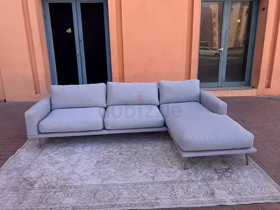 Comfortable Modern Grey Sofa with Chaise Lounge