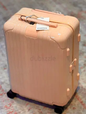 Rimowa cabin Essential