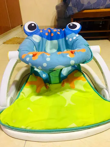 Baby sit up portable floor seat