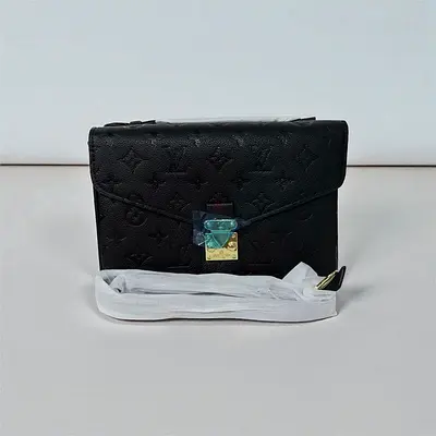 Stylish Louis Vuitton Black Leather Wallet for Sale