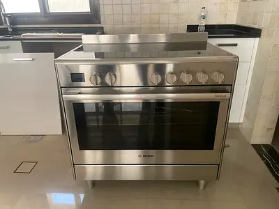 Bosch series 8 electric cooker 90x60 same like new condition perfect working