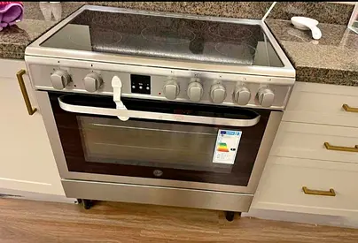 Hoover Electric Ceramic Stove 5 Burners 90×60cm Mint Condition