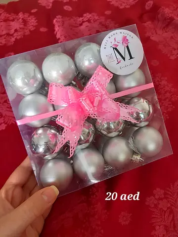 Beautiful Decorative Ornaments Set