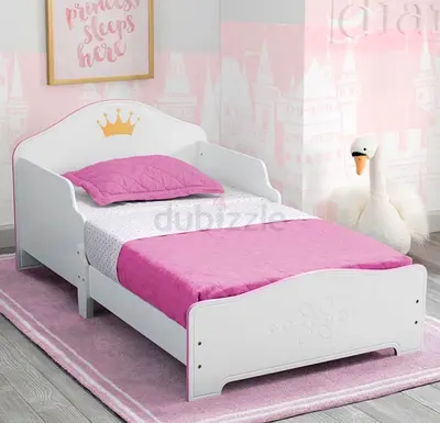 DELTA CHILDREN Princess Crown Wood Toddler Bed White 135.9x76.2x63.5 CM | Girls Bedroom