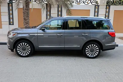 صورة 7 لـ 2021 Lincoln NAVIGATOR