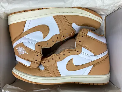 Air Jordan 1 High Praline