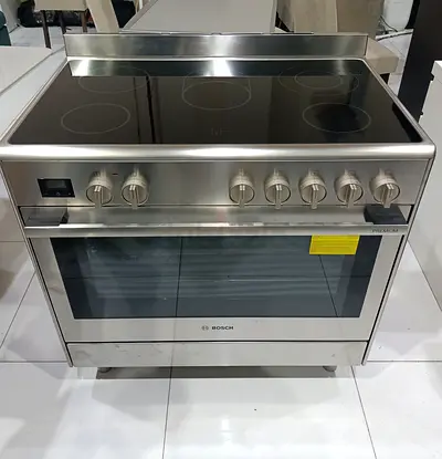 Bosch Series 8 Electric Ceramic Cooker Freestanding 90×60cm with Glass Ceramic hob