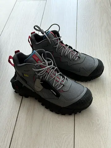 Reebok Men’s Work Boots with Safety Toe