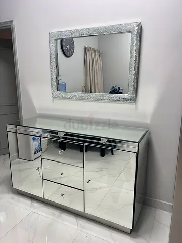 Modern Mirrored Buffet with Elegant Wall Mirror