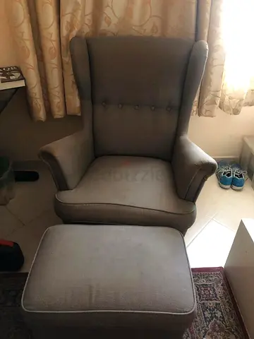 Set of 2 Comfortable Armchairs with Ottomans for Sale