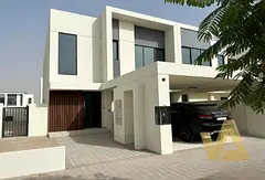 Corner Unit I Large Plot I Ready to move in
