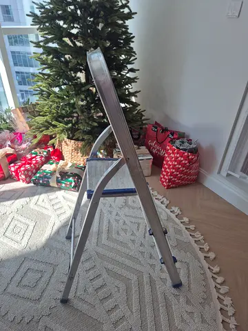 Sturdy Folding Step Ladder for Home Use