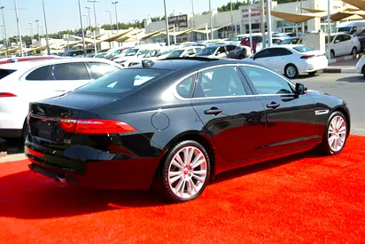 2020 Jaguar XF 照片 6