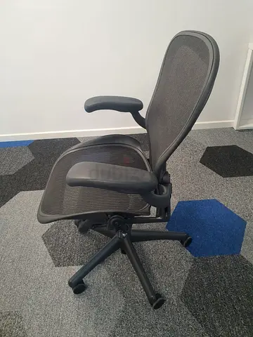 Herman Miller Areon Classic Chairs For Selling
