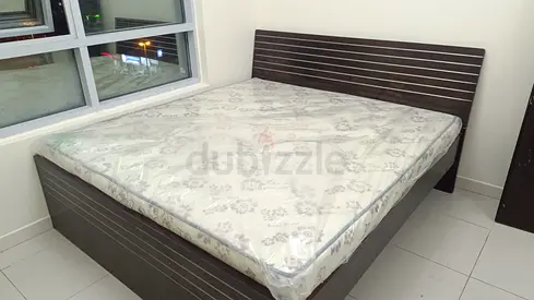 KING SIZE BED 180X190CM + NEW MATTRESS 18 FOR 600AED