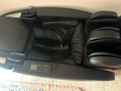 Relax in Comfort with This Luxurious Massage Chair