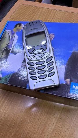 Classic Nokia Mobile Phone - Iconic and Reliable!