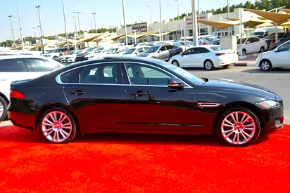 2020 Jaguar XF — миниатюра 18