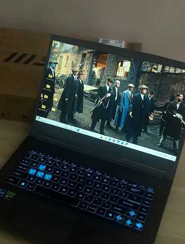 MSI Gaming Laptop Thin 15 B12UC