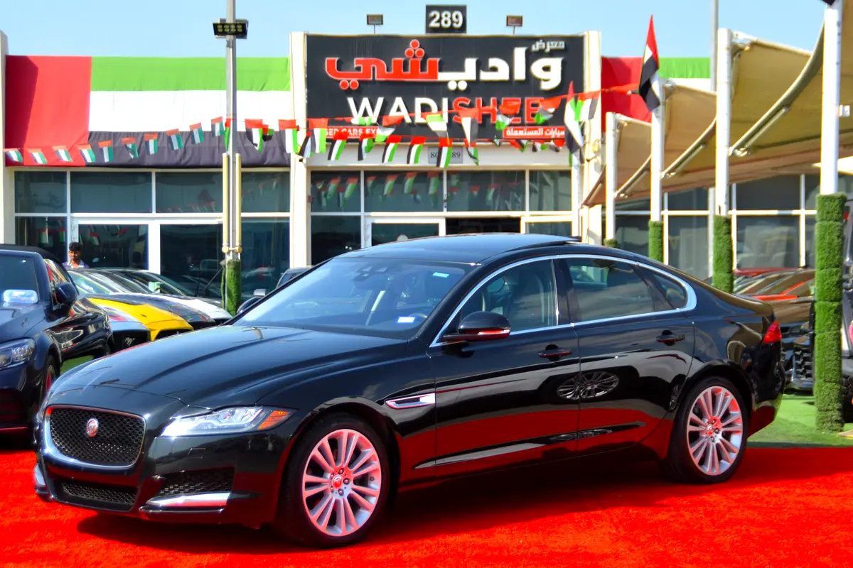 Jaguar XF 2020 — photo 1 of 19