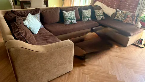 7 Seater 3 Peice Sofa set . Like new . With 3 different color cushion cover set.